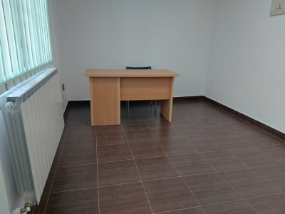 Inchiriere spatiu birou - zona Piata 1 Mai - Targoviste