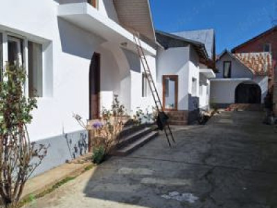 Vanzare casa Targoviste- zona Suseni