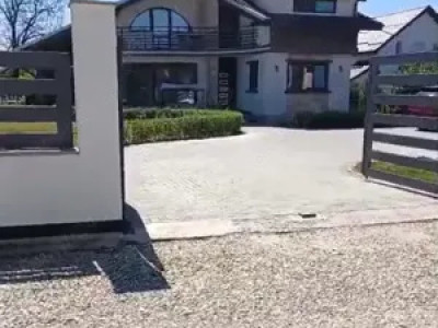 Vanzare casa deosebita la 3 km de Targoviste- in Valea Voivozilor