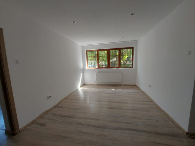 Vanzare apartament doua camere, zona Aleea Trandafirilor - Targoviste