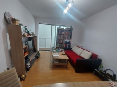Vanzare apartament 3 camere, zona micro 6 - Targoviste