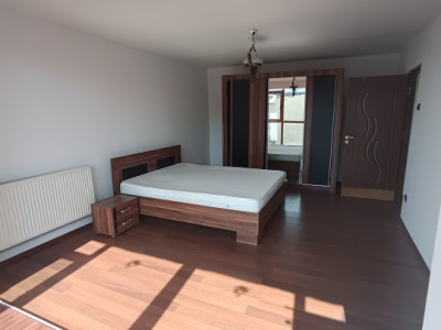 Inchiriere apartament 3 camere Targoviste- zona Balaban