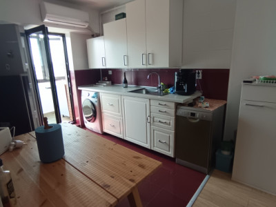 Vanzare apartament 2 camere transformat in 3 Targoviste