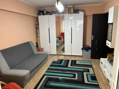 Vanzare apartament 2 camere Targoviste- central