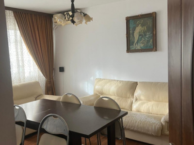 Vanzare apartament 3 camere Targoviste- zona 1 Mai