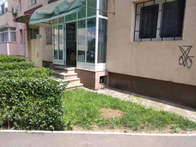 Spatiu comercial de inchiriat - 2 camere, zona micro 9 Targoviste
