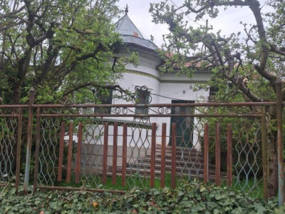 Vânzare casa si teren, sat Laicai - comuna Cetățeni, județul Arges